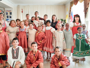 Познавательно - игровая программа "Эх, рубашка хороша!"