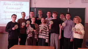 КРОМЕ ЖЕЛАНИЯ ВЫЖИТЬ ЕСТЬ ЕЩЁ МУЖЕСТВО ЖИТЬ