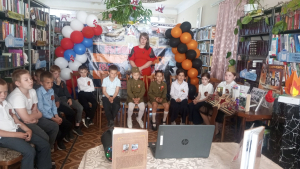 "Сквозь года звенит Победа"